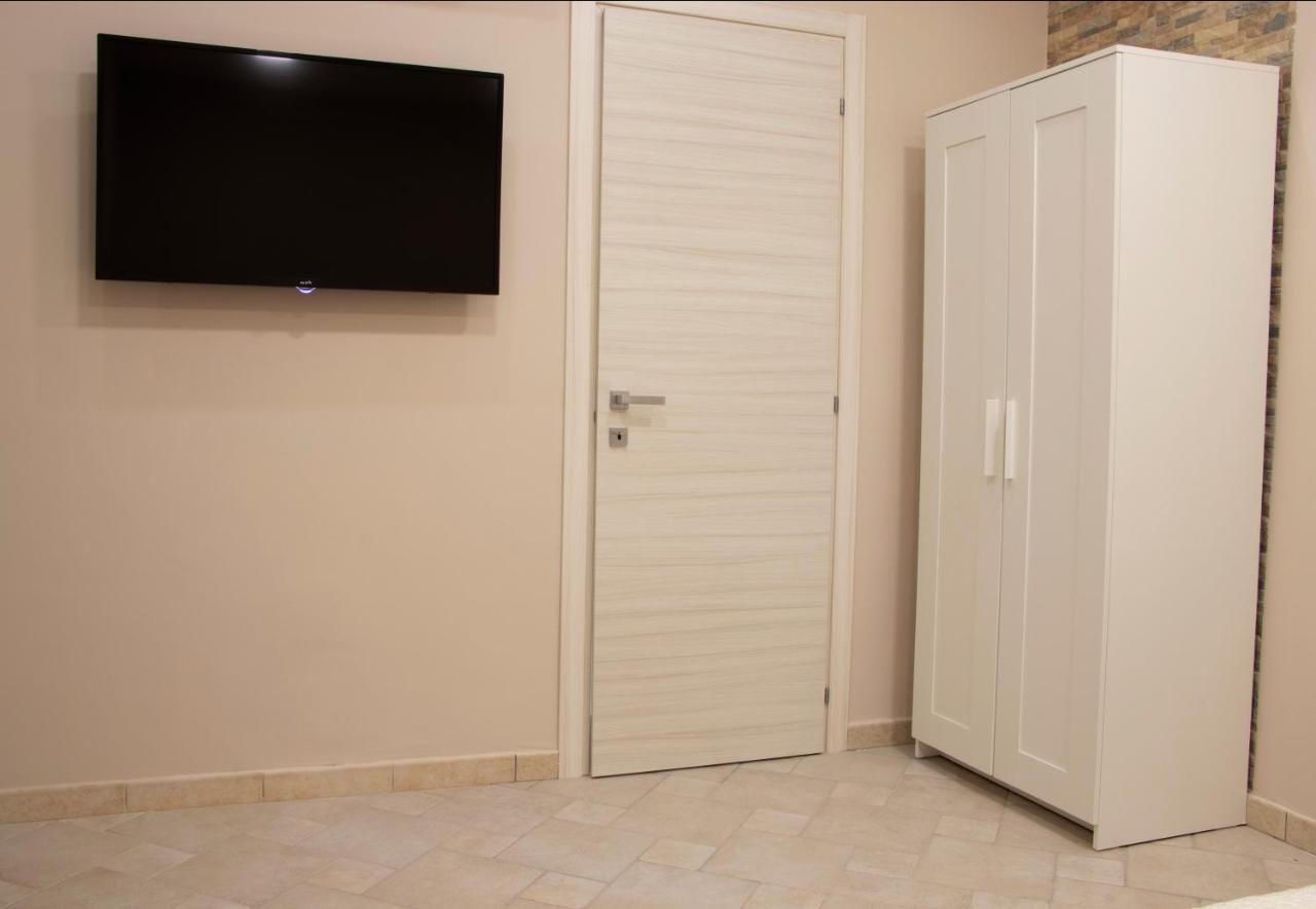 Athena Rooms With Private Spa Pachino Exterior photo