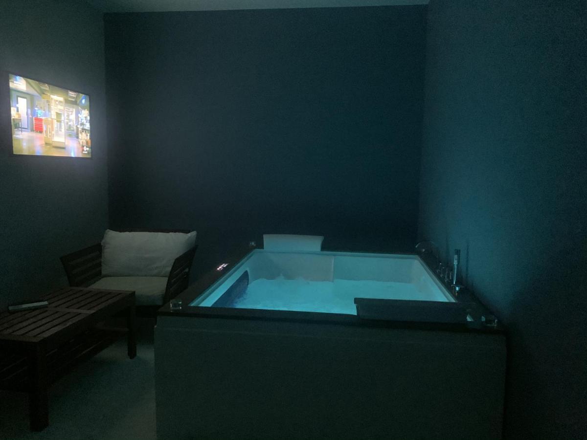 Athena Rooms With Private Spa Pachino Exterior photo